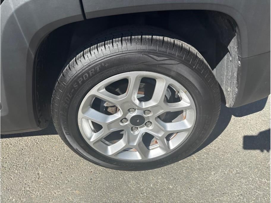 2017 Jeep Renegade Latitude Sport Utility 4D