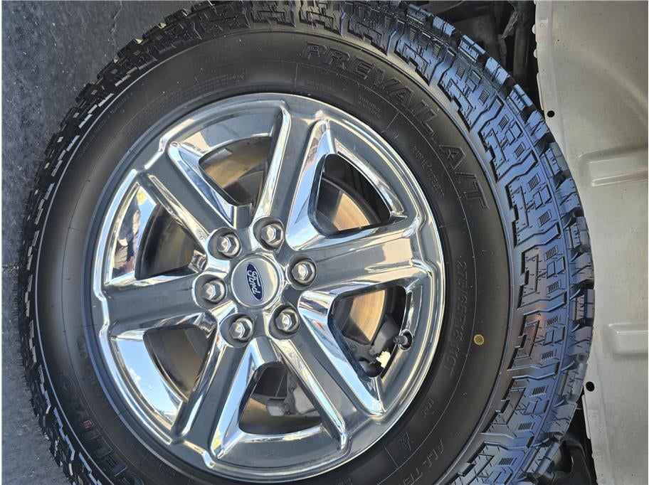 2024 Ford F150 SuperCrew Cab XLT Pickup 4D 5 1/2 ft