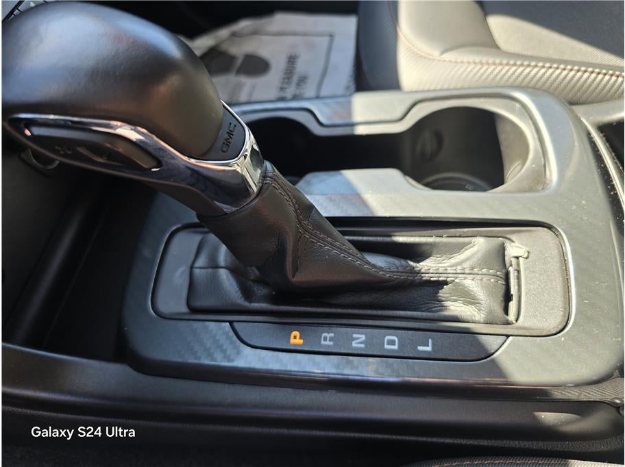 2022 GMC Canyon Crew Cab AT4 Pickup 4D 5 ft