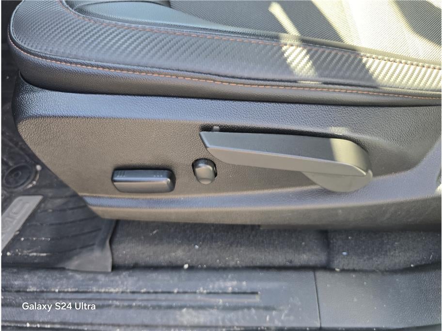 2022 GMC Canyon Crew Cab AT4 Pickup 4D 5 ft