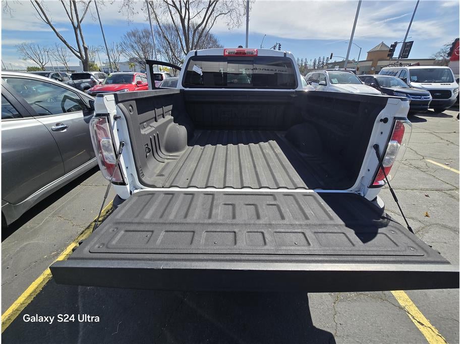 2022 GMC Canyon Crew Cab AT4 Pickup 4D 5 ft