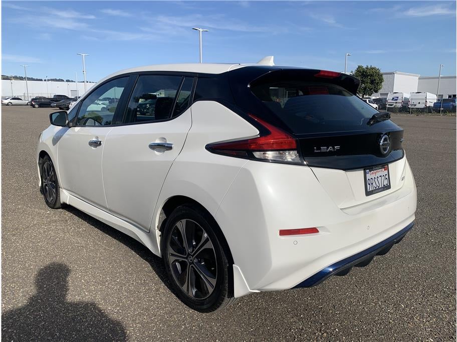 2022 Nissan LEAF SV Hatchback 4D