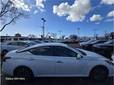 2023 Nissan Altima 2.5 SV Sedan 4D
