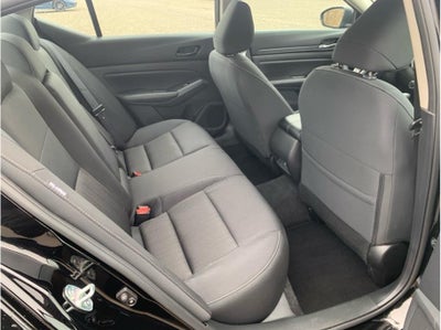 2025 Nissan Altima 2.5 SV Sedan 4D