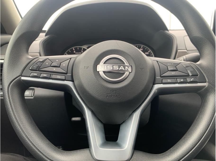 2025 Nissan Altima 2.5 SV Sedan 4D