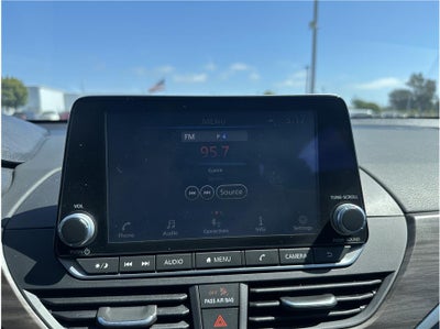2025 Nissan Altima 2.5 SV Sedan 4D