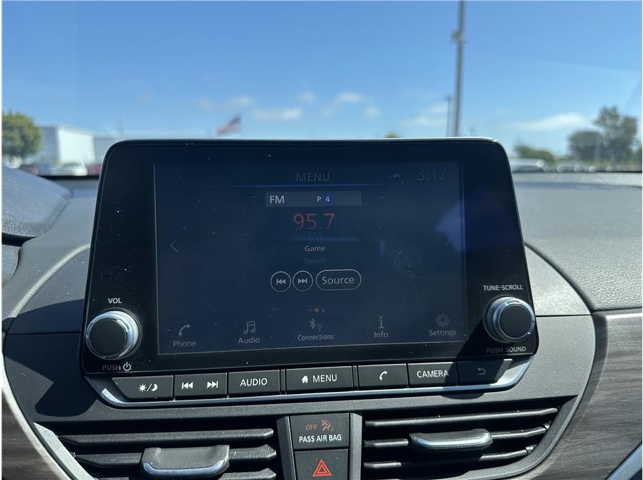 2025 Nissan Altima 2.5 SV Sedan 4D