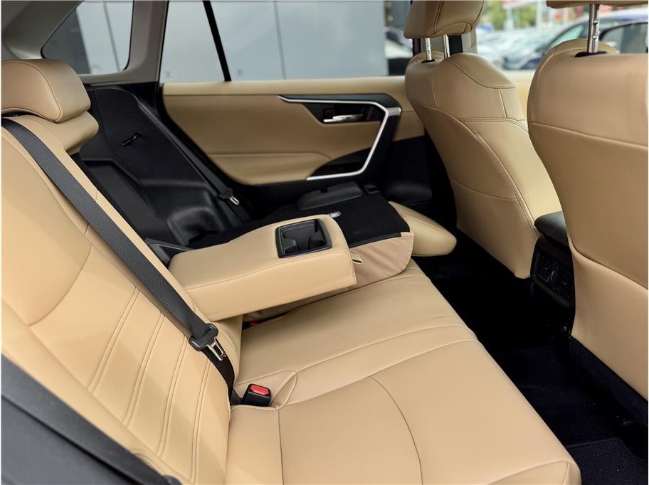 2020 Toyota RAV4 XLE Premium Sport Utility 4D