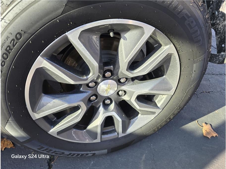 2020 Chevrolet Silverado 1500 Crew Cab LT Pickup 4D 5 3/4 ft