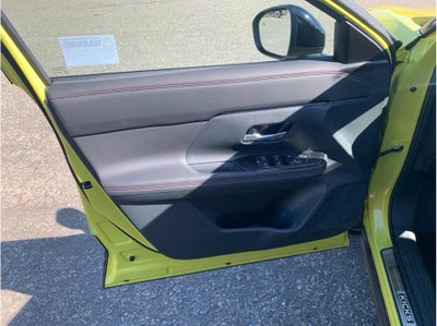 2026 Nissan Kicks SR Sport Utility 4D