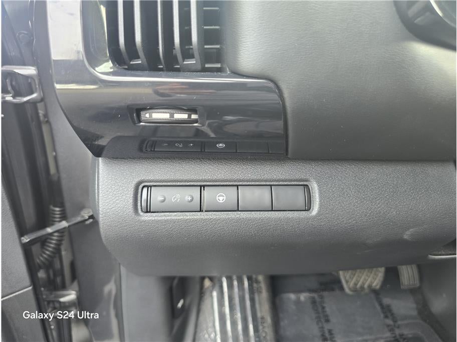 2022 Nissan Pathfinder SV Sport Utility 4D