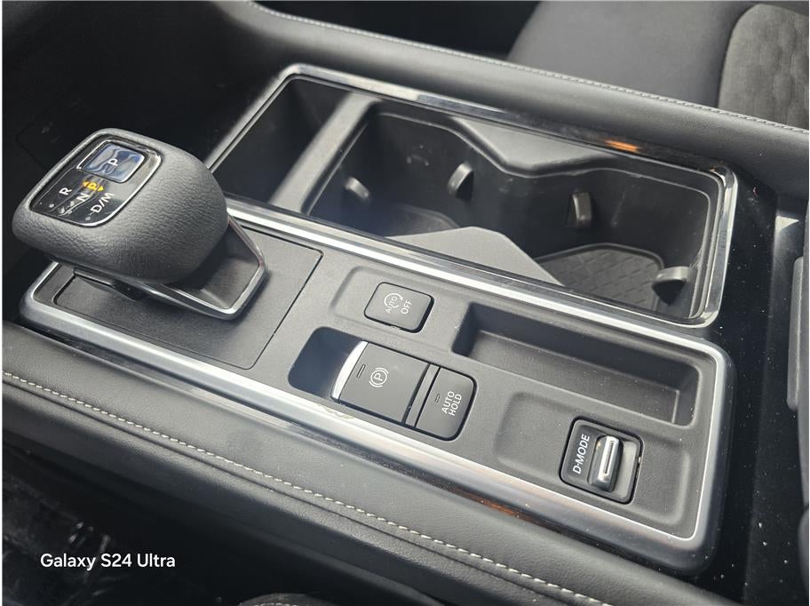 2022 Nissan Pathfinder SV Sport Utility 4D