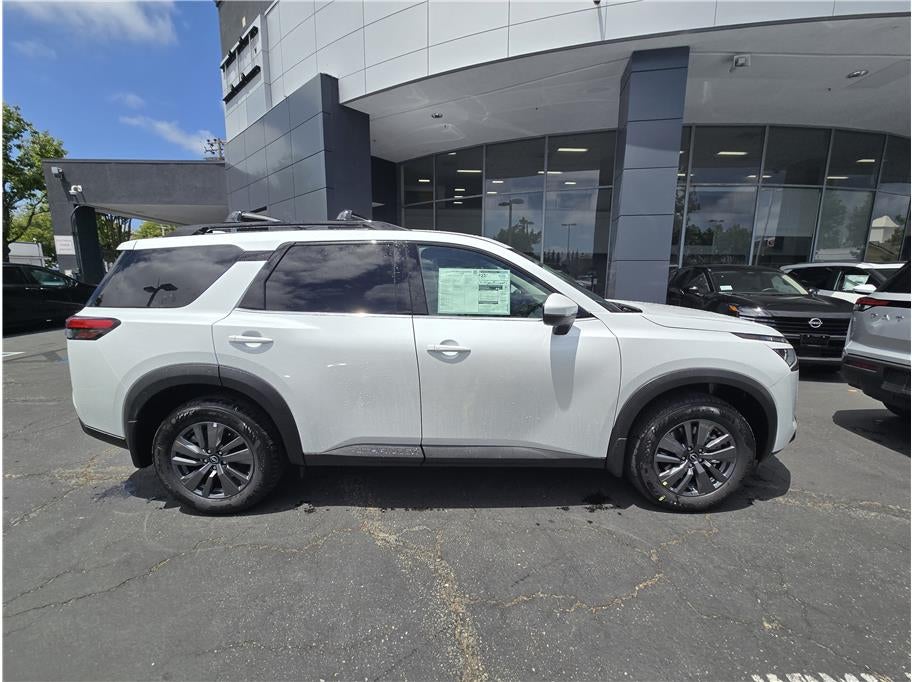 2025 Nissan Pathfinder SV Sport Utility 4D