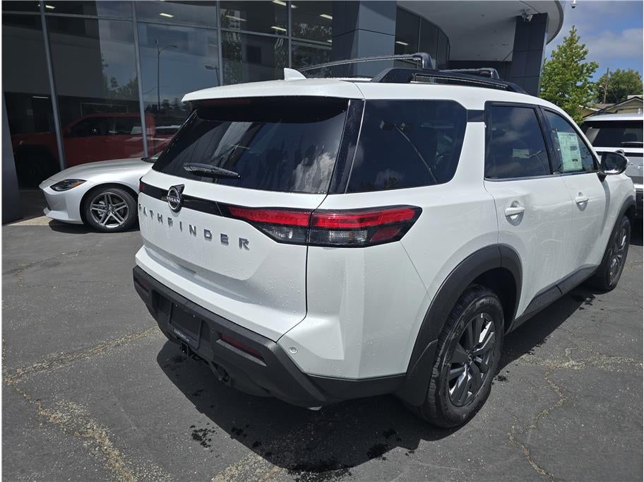 2025 Nissan Pathfinder SV Sport Utility 4D