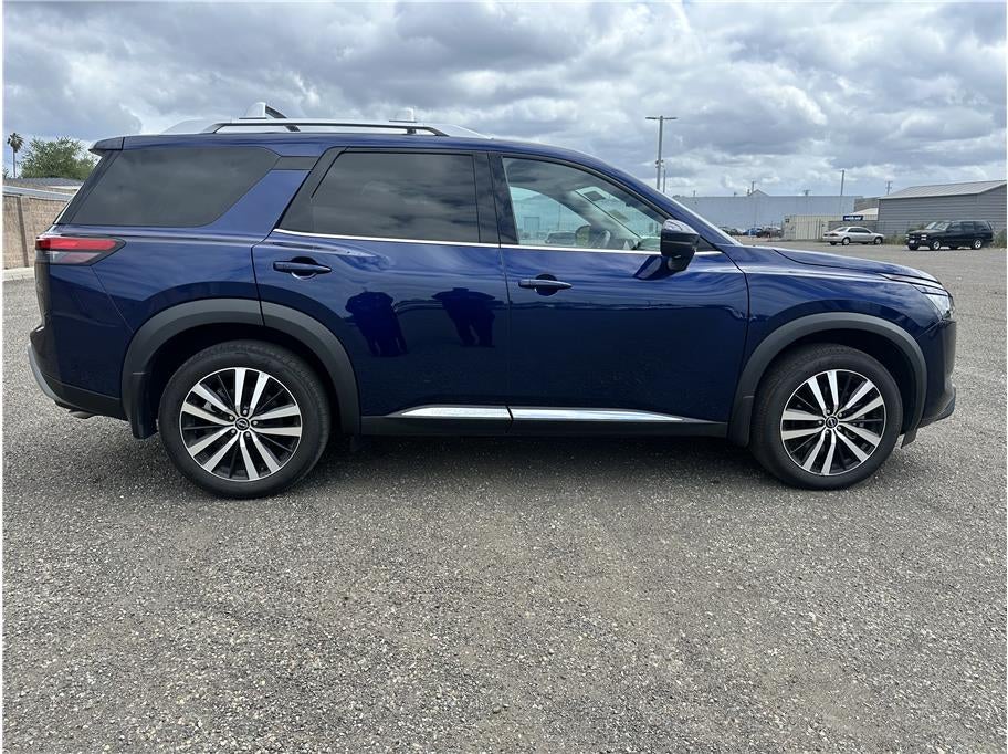 2025 Nissan Pathfinder Platinum Sport Utility 4D