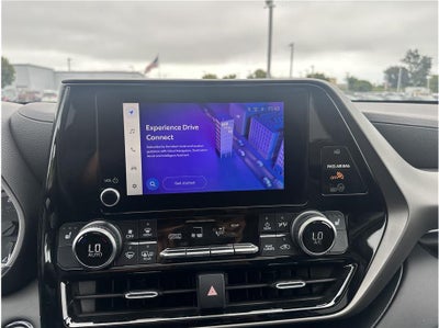 2023 Toyota Highlander XLE Sport Utility 4D