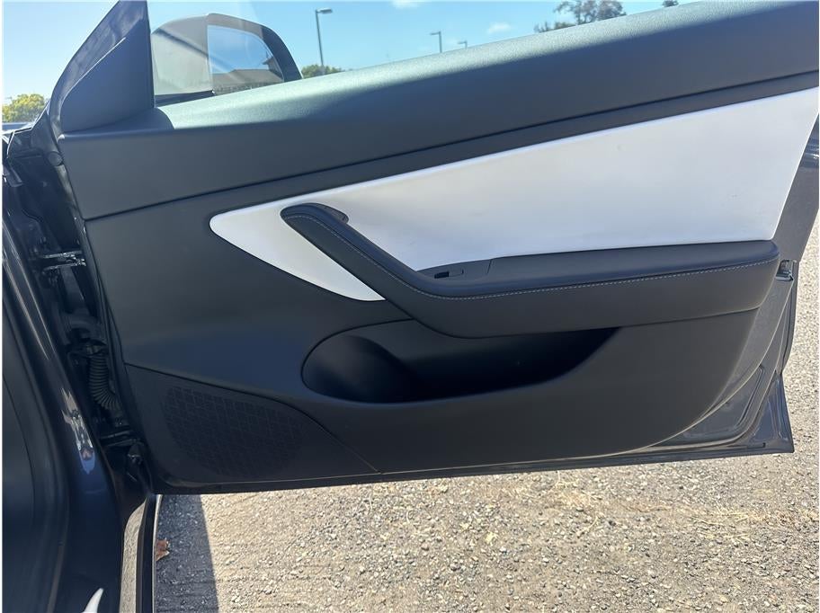 2021 Tesla Model 3 Standard Range Plus Sedan 4D