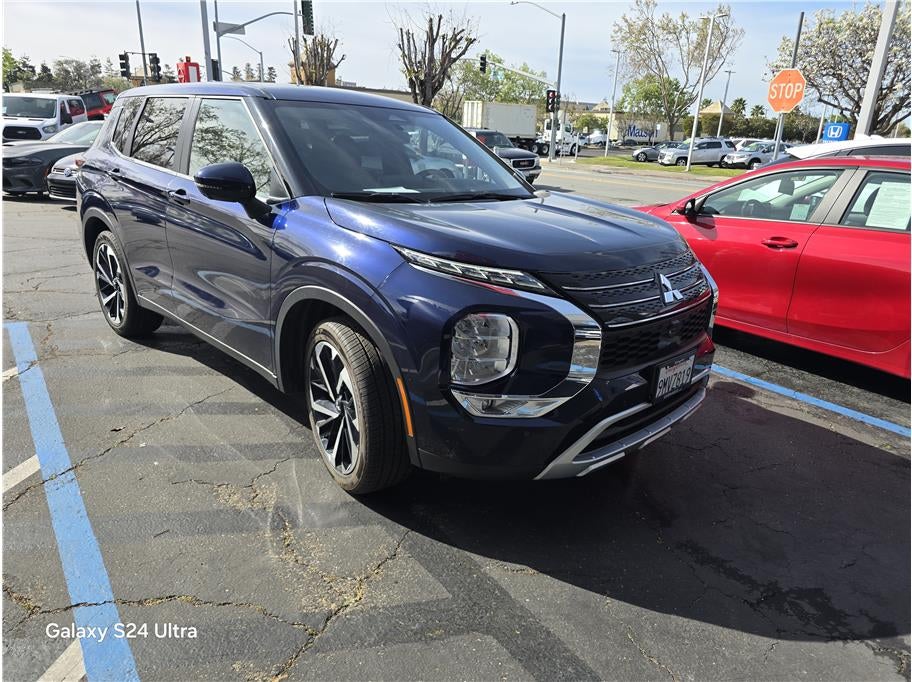 2024 Mitsubishi Outlander SE Sport Utility 4D