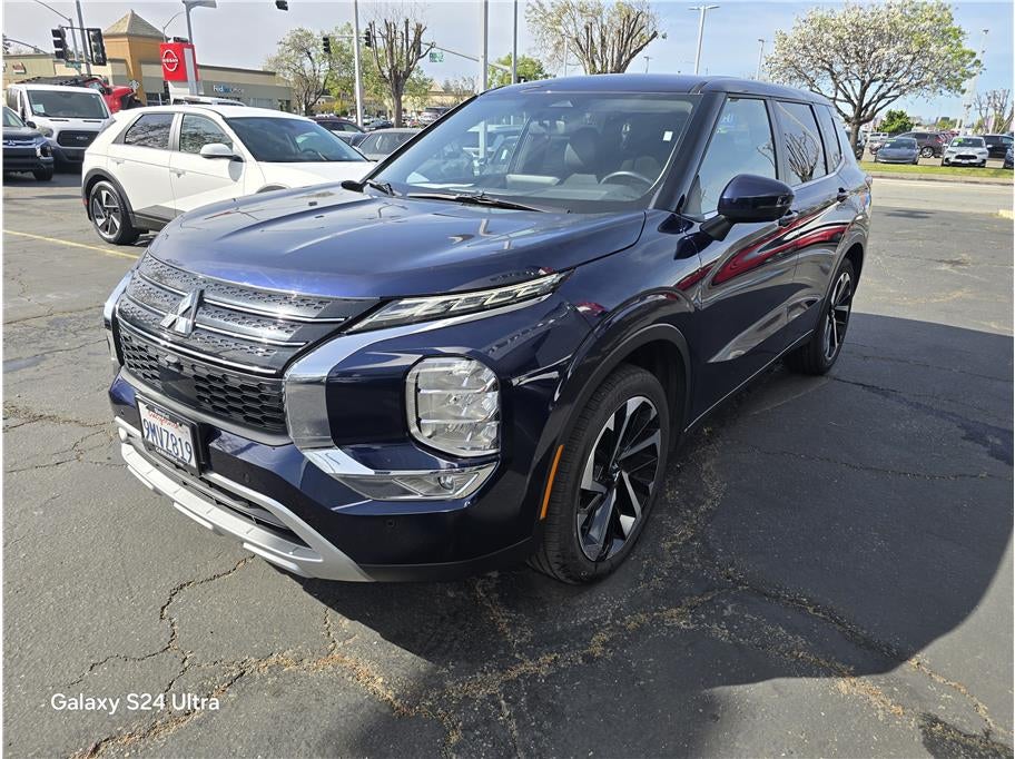 2024 Mitsubishi Outlander SE Sport Utility 4D