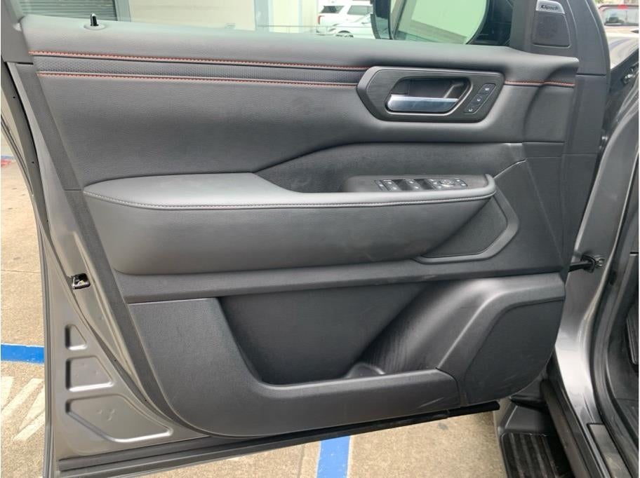 2025 Nissan Armada PRO-4X Sport Utility 4D