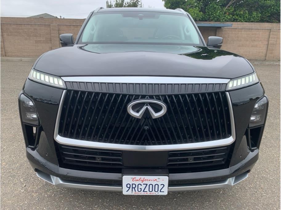 2025 INFINITI QX80 SENSORY Sport Utility 4D