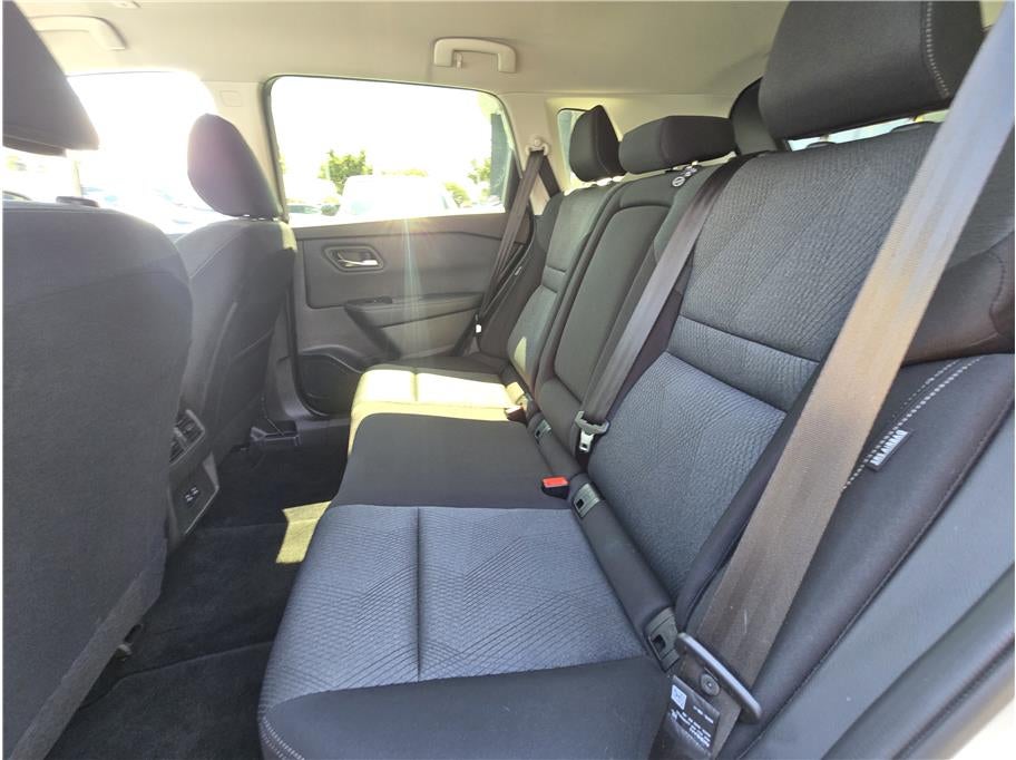 2024 Nissan Rogue SV Sport Utility 4D