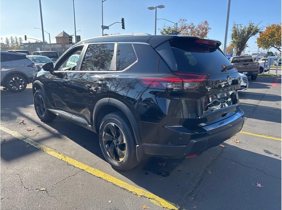 2025 Nissan Rogue SV Sport Utility 4D