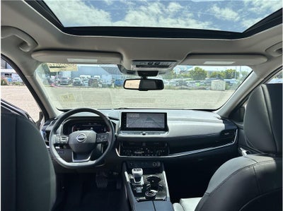 2025 Nissan Rogue SL Sport Utility 4D