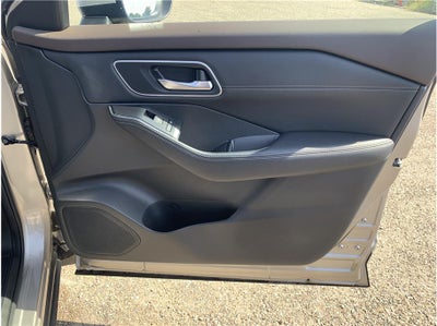 2023 Nissan Rogue Platinum (2023.5) Sport Utility 4D