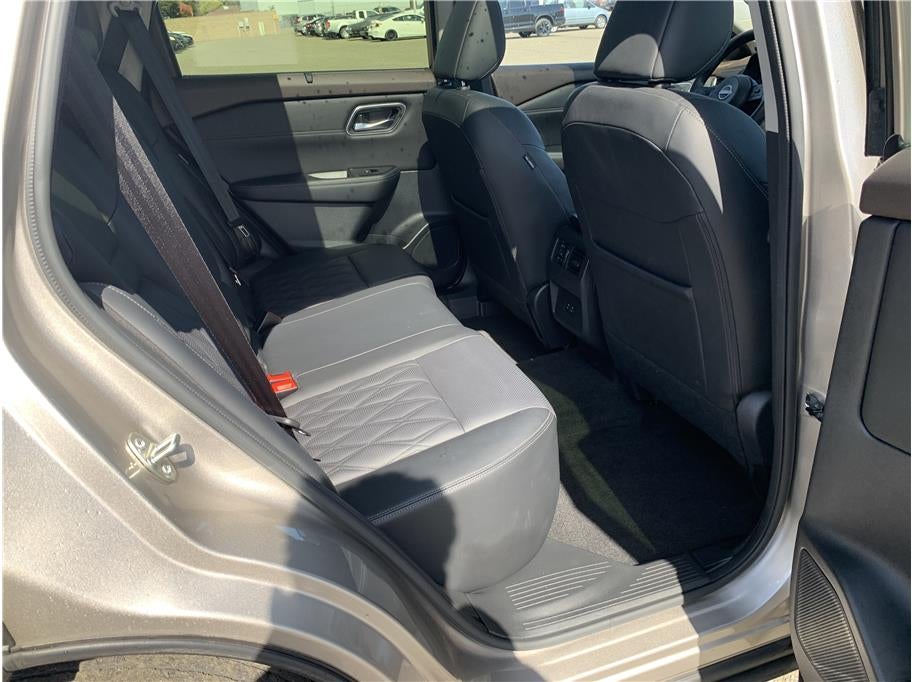 2023 Nissan Rogue Platinum (2023.5) Sport Utility 4D