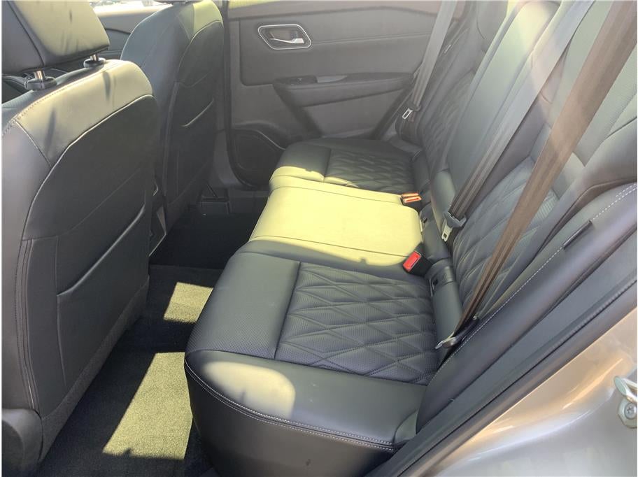 2023 Nissan Rogue Platinum (2023.5) Sport Utility 4D