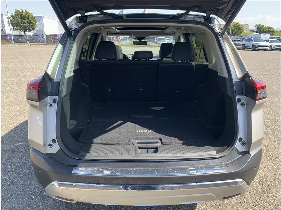 2023 Nissan Rogue Platinum (2023.5) Sport Utility 4D
