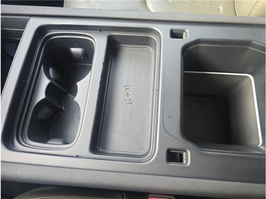 2022 Land Rover Defender 110 S Sport Utility 4D