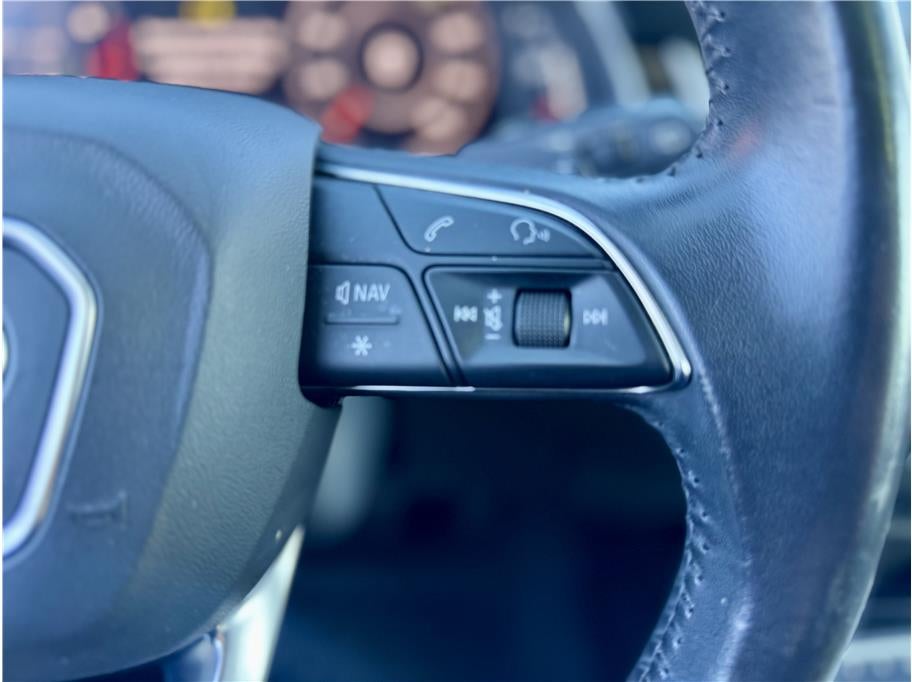 2019 Audi Q7 55 TFSI SE Premium Plus Sport Utility 4D