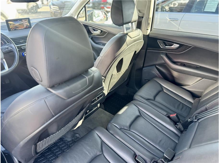 2019 Audi Q7 55 TFSI SE Premium Plus Sport Utility 4D