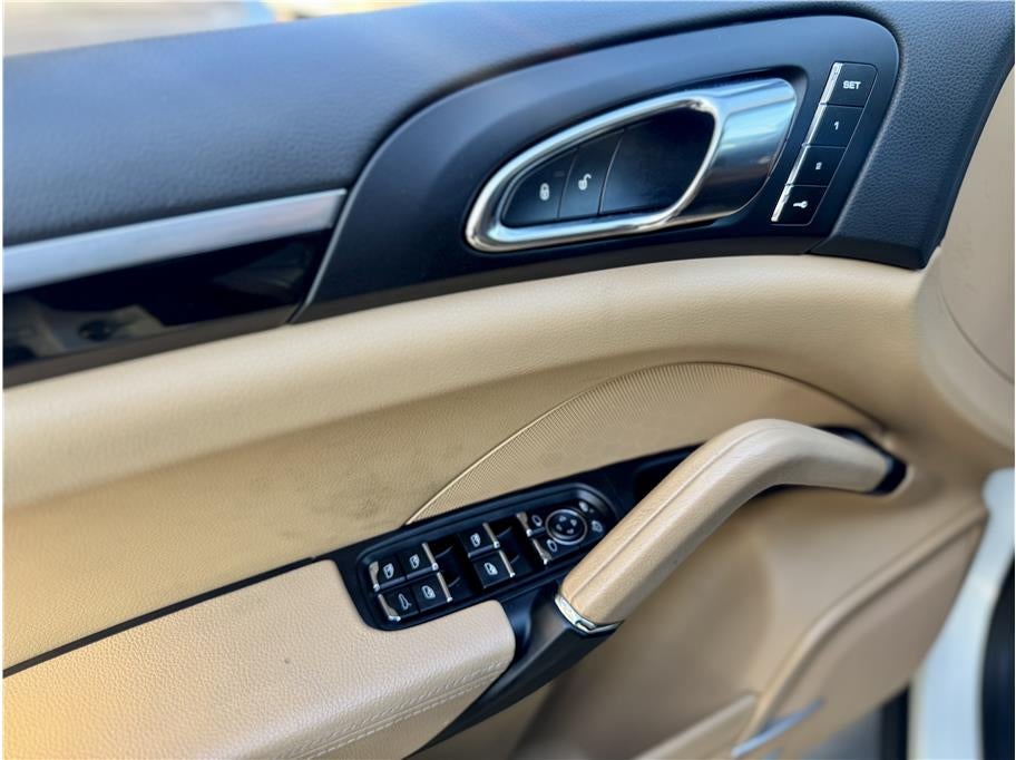 2018 Porsche Cayenne Sport Utility 4D