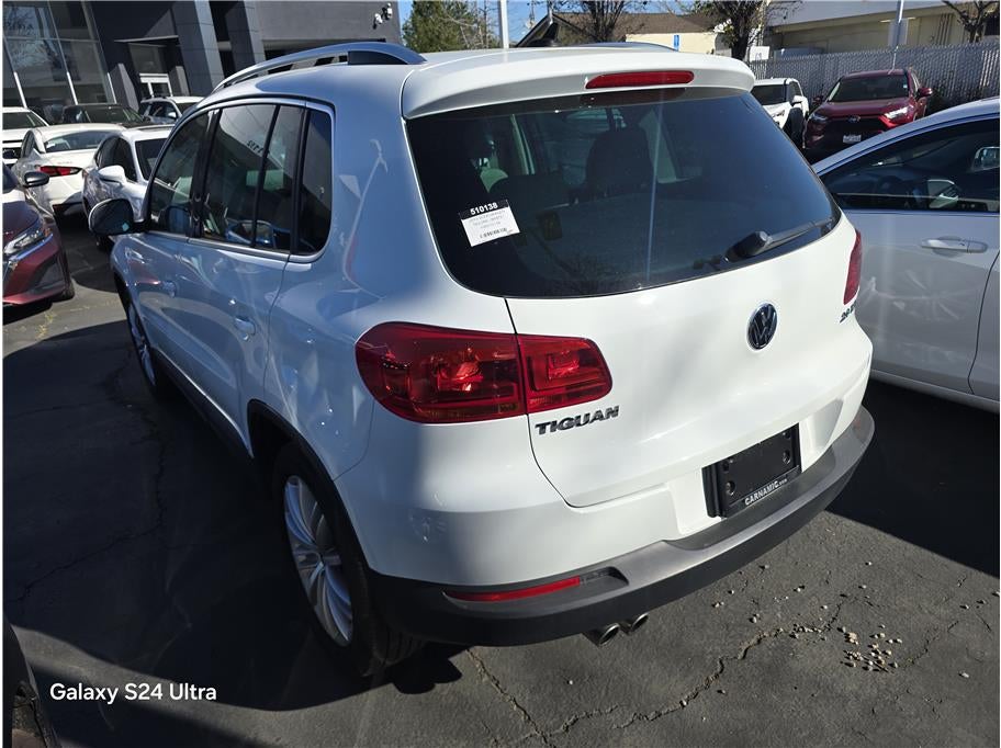 2015 Volkswagen Tiguan 2.0T SEL Sport Utility 4D