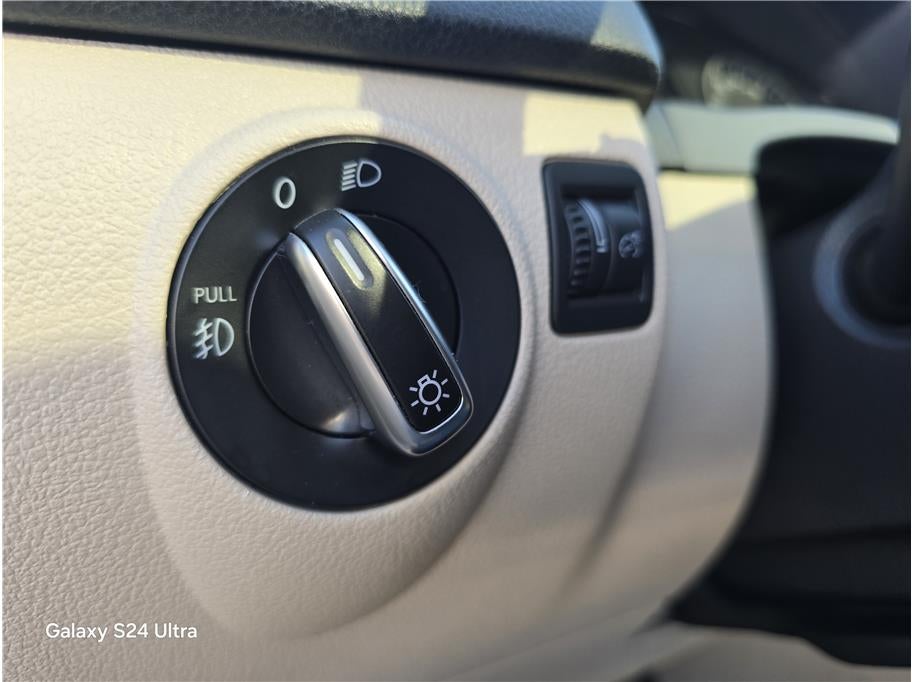 2015 Volkswagen Tiguan 2.0T SEL Sport Utility 4D