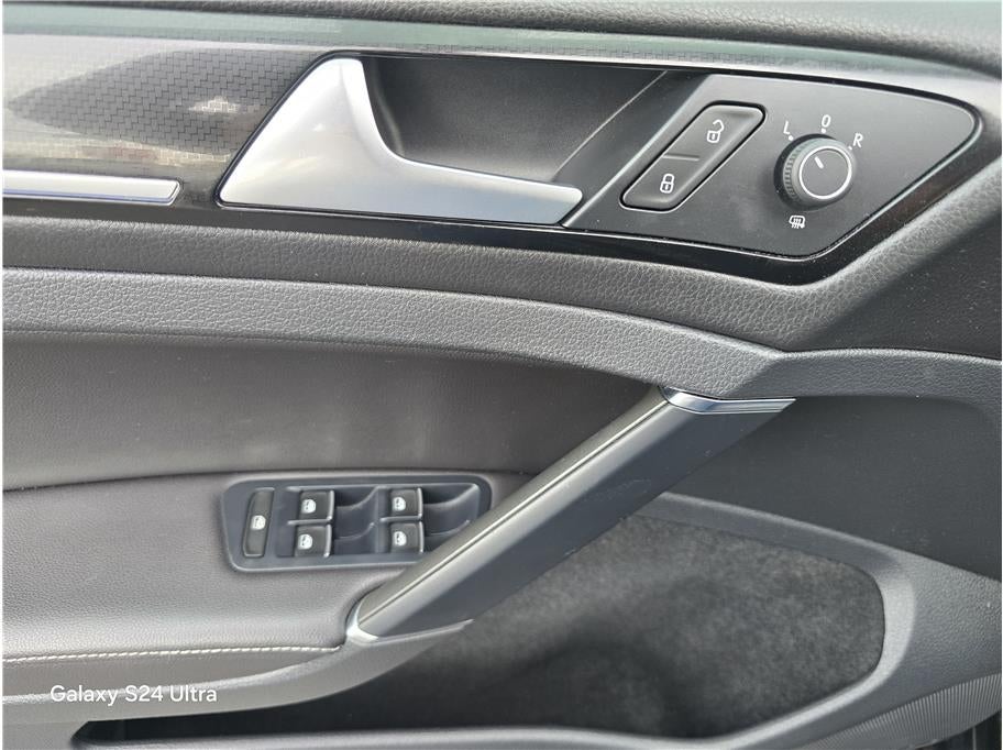 2016 Volkswagen Golf R Hatchback Sedan 4D