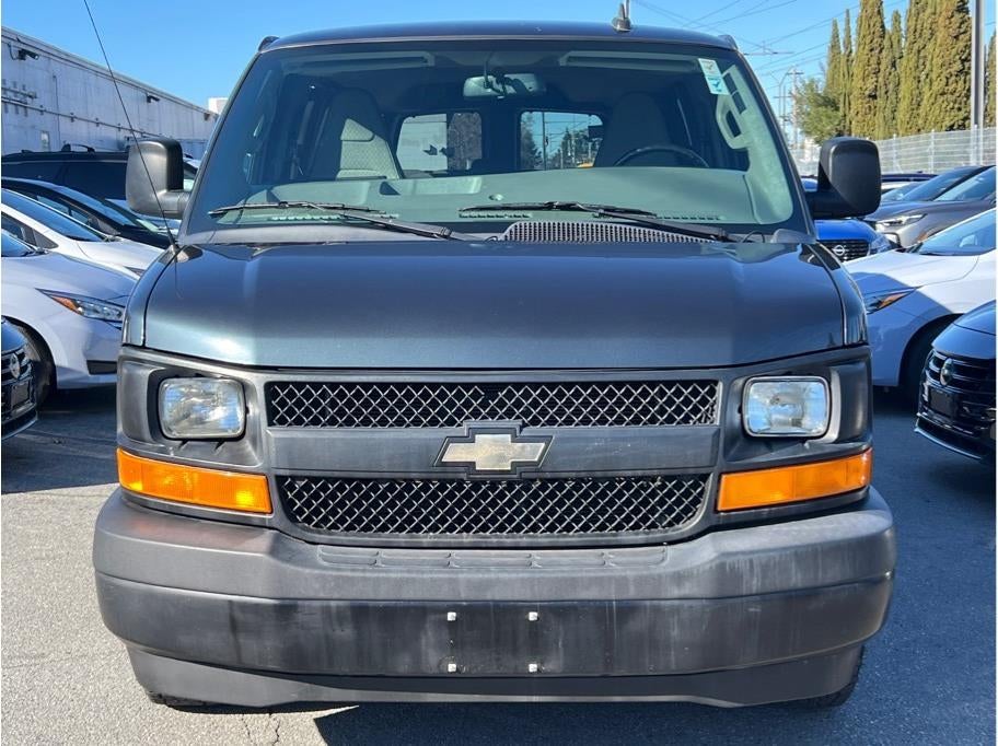 2017 Chevrolet Express 2500 Passenger LS Van 3D