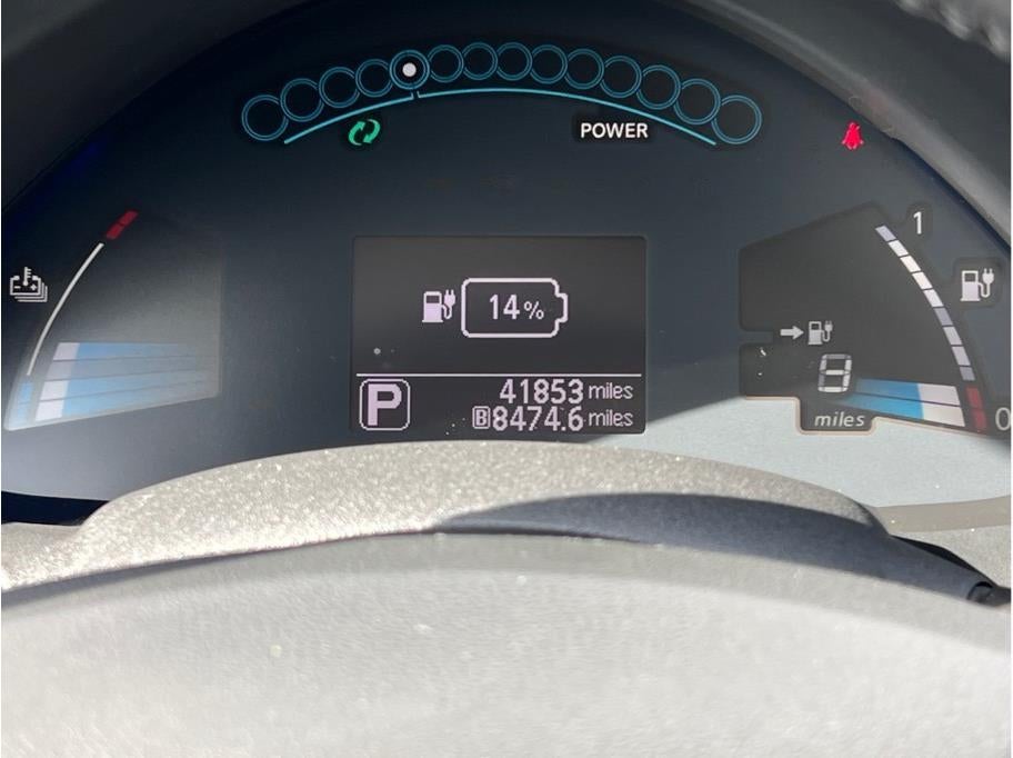 2015 Nissan LEAF S Hatchback 4D