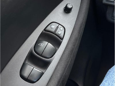 2015 Nissan LEAF S Hatchback 4D