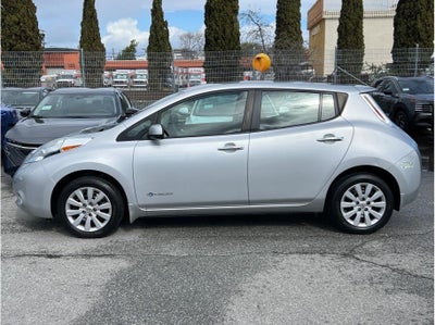2015 Nissan LEAF S Hatchback 4D