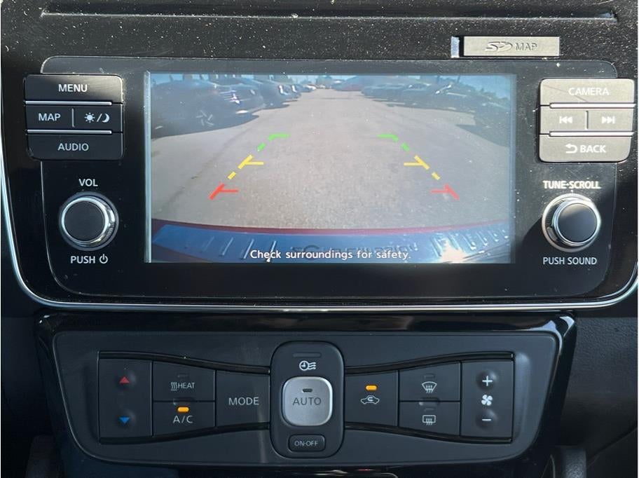 2018 Nissan LEAF SV Hatchback 4D