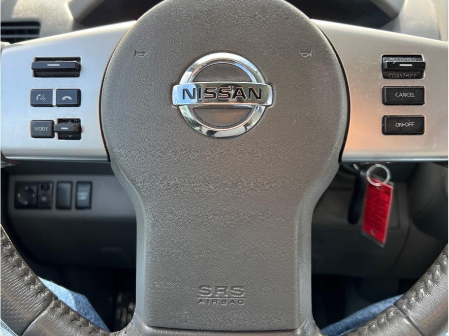 2016 Nissan Frontier Crew Cab SV Pickup 4D 6 ft