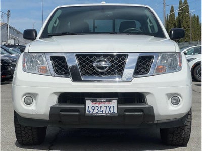 2016 Nissan Frontier Crew Cab SV Pickup 4D 6 ft