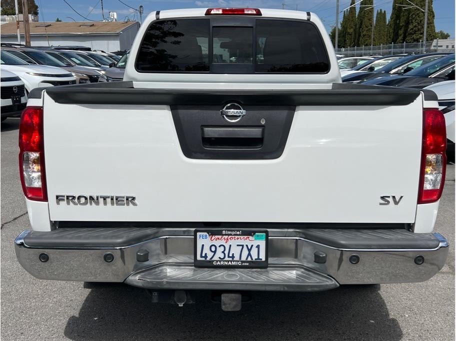 2016 Nissan Frontier Crew Cab SV Pickup 4D 6 ft