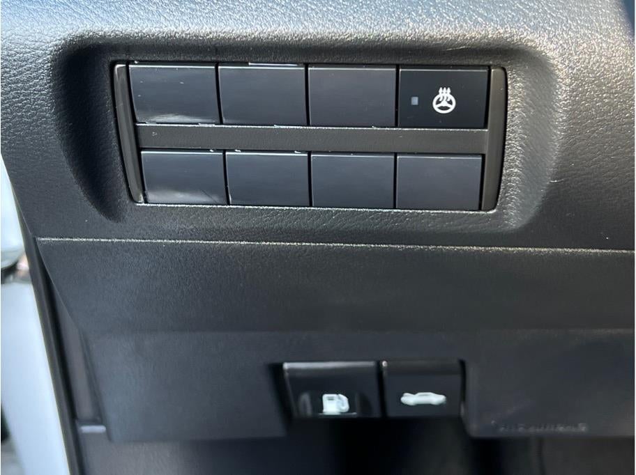 2021 Nissan Kicks SR PREMIUM PACKAGE