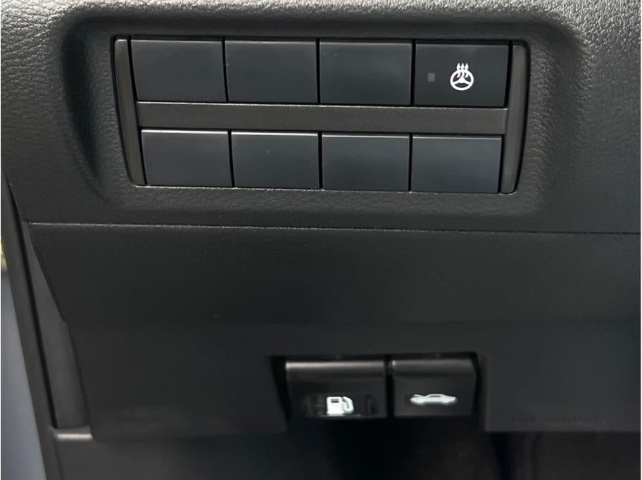 2023 Nissan Kicks SR Sport Utility 4D