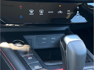 2025 Nissan Kicks SR Sport Utility 4D